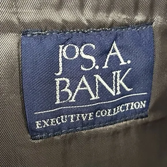 Jos A Bank 38R Suit 34x28 Pleated 100% Wool Brown Glen Plaid Two Button Vented